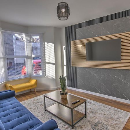 Stunning Brand New Home In St George Bristol Bagian luar foto